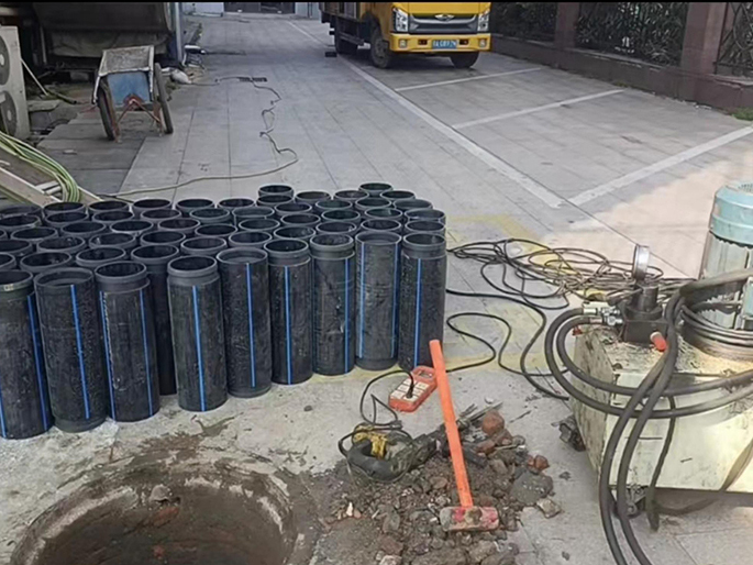 城口PE置换管厂家 DN315置换管 非开挖管短管置换